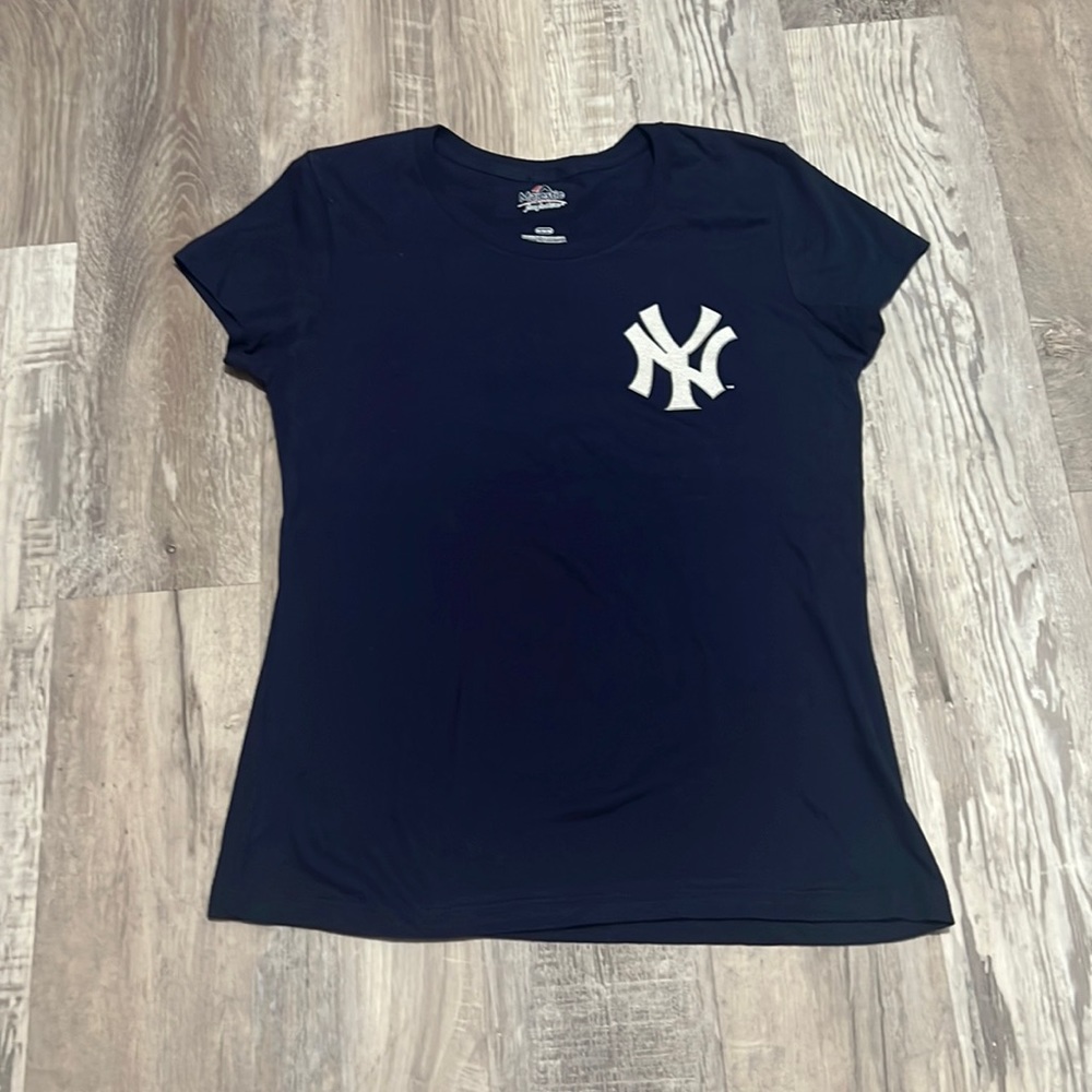 Yankees T-shirt Size M #2 Jeter